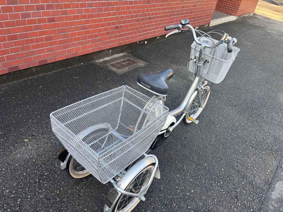 まいまいBRIDGESTONE 電動アシスト 三輪車 シルバー 前後カゴ