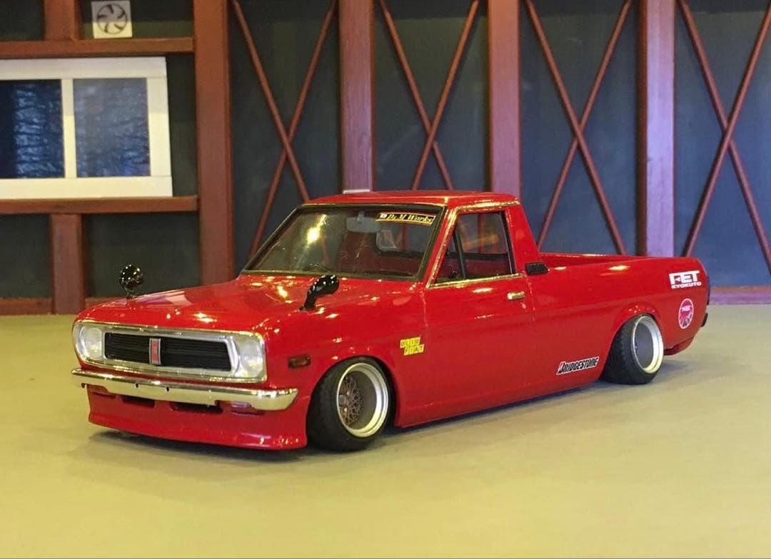 1/24 サニトラ 完成品 サニートラック ダットサン 旧車 シャコタン 街道