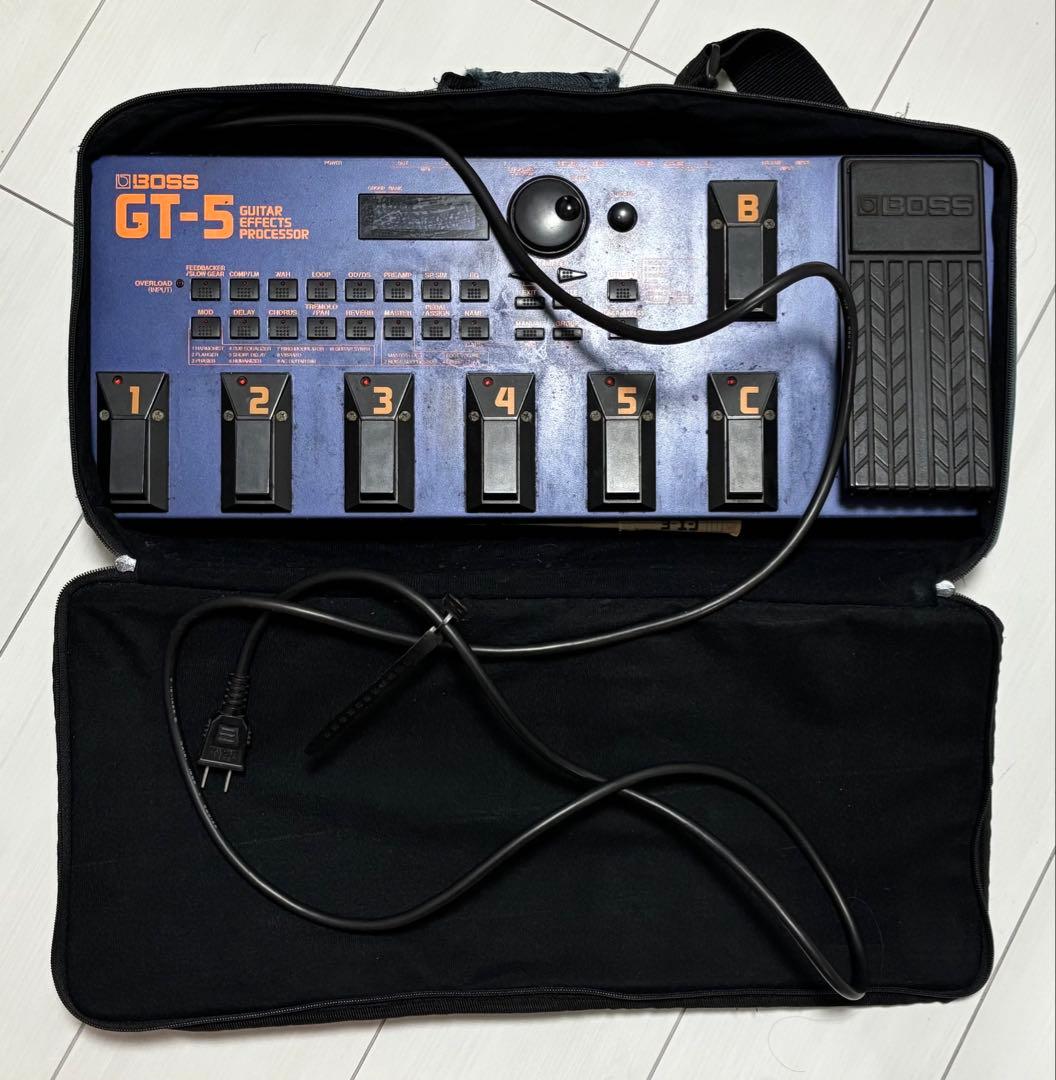 BOSS GT-5 マルチエフェクター　専用ソフトケース付き