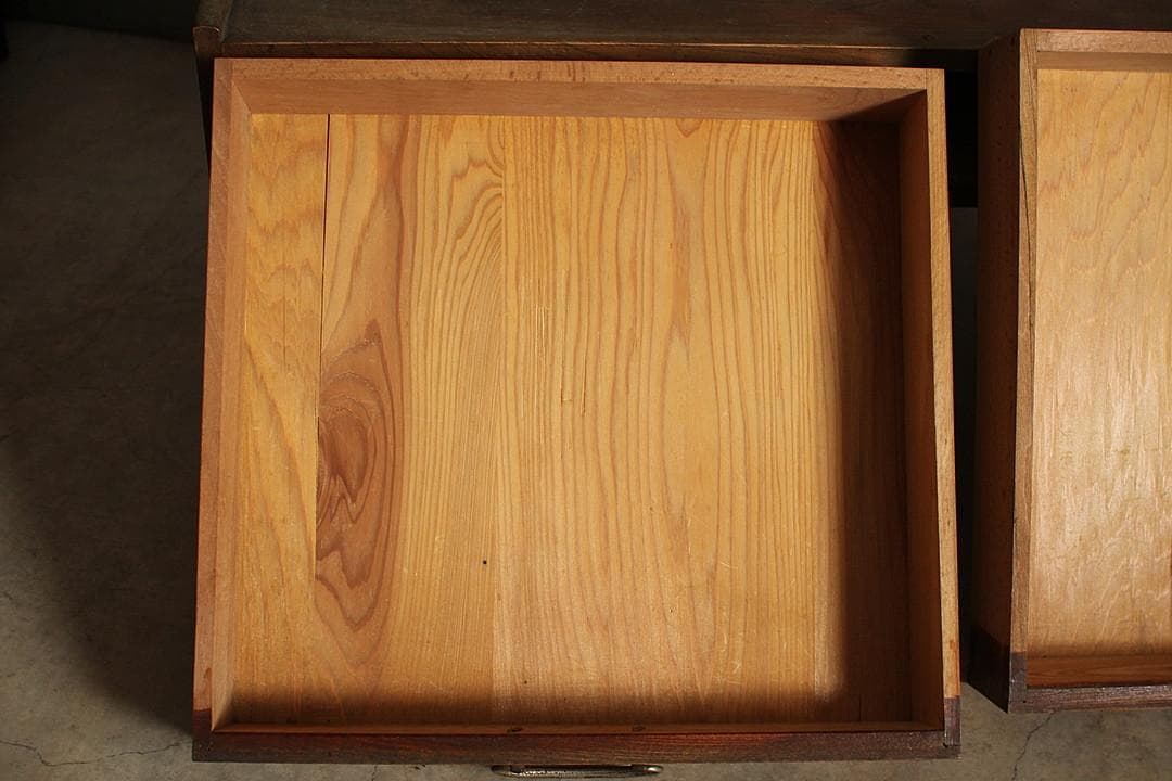 古い木製の机　引き出し2杯　ローテーブル　サイドテーブル　作業台　古家具　古民家