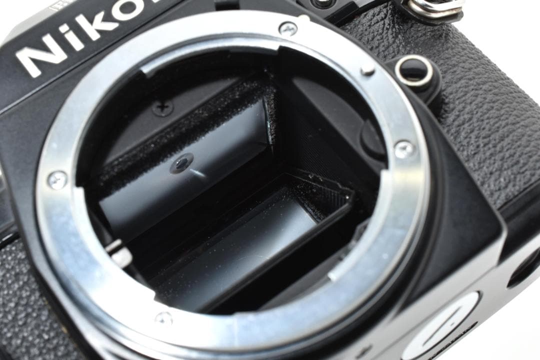 美品 NIKON ニコン EM フィルムカメラ　モルト新品交換済 H053