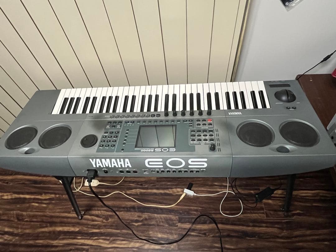 Yamaha EOS 2000 シンセサイザー