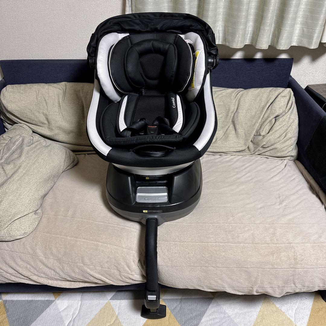 Combo コンビ　チャイルドシート ネルーム