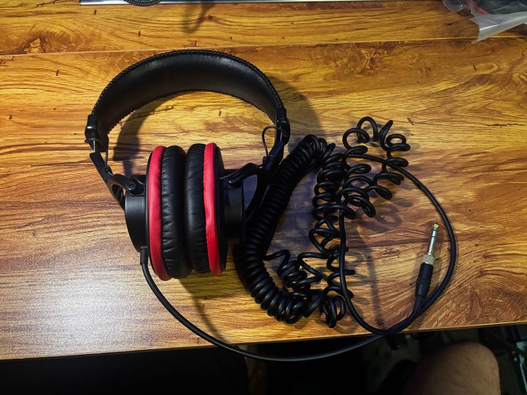 SONY MDR-7506 有線ヘッドホン　替パット付き