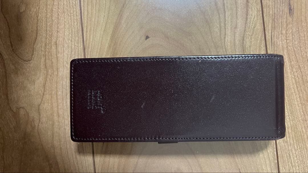 中古品　モンブラン ボルドー色　レザー 本革　ペンケース ３本用　３本差し