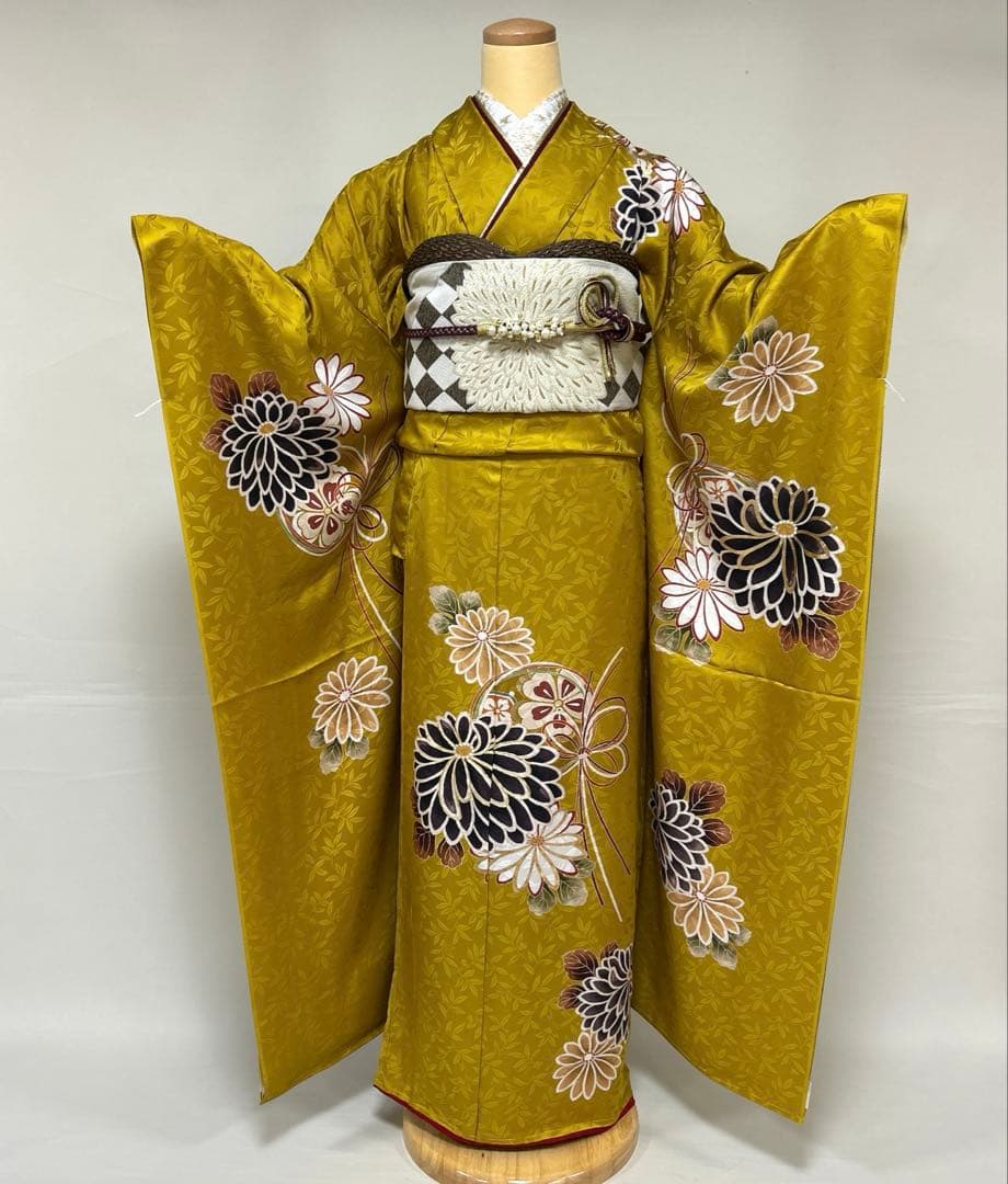からし色　シックな菊の柄の振袖フルセット