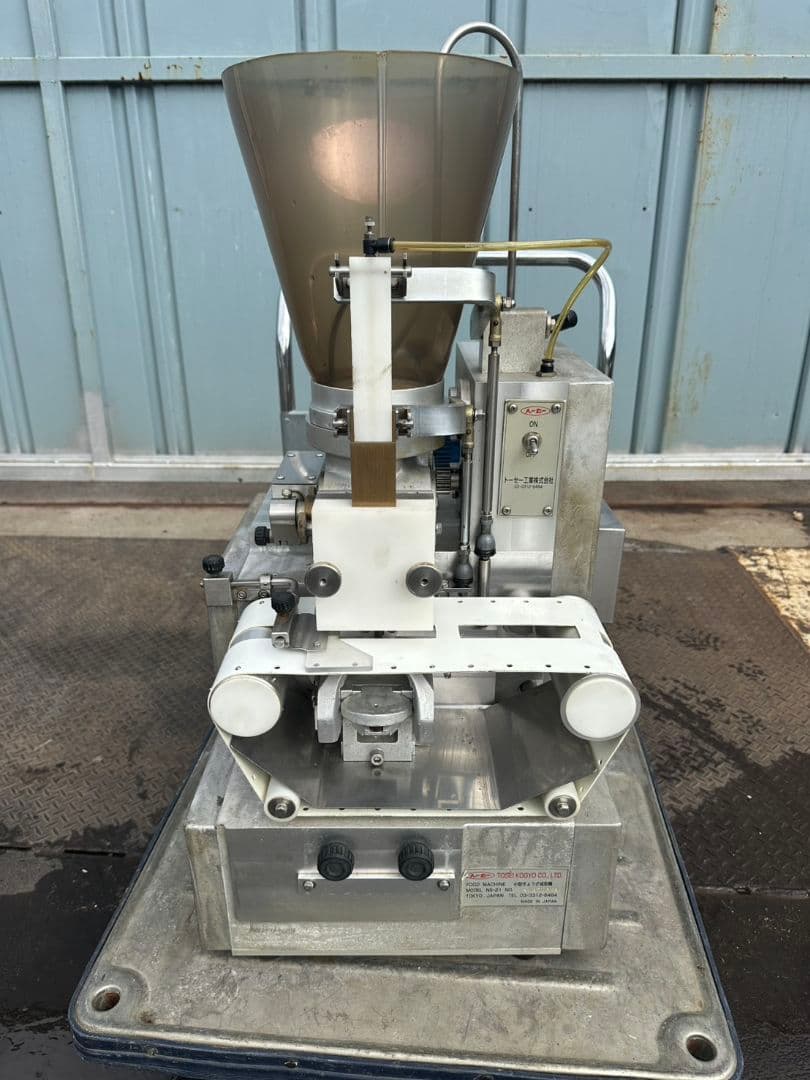 トーセー工業卓上型餃子成形機　NS-21　使用頻度小　中古美品
