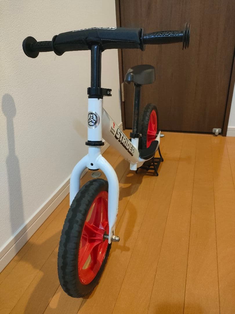 STRIDER 12 限定カラー 日本正規品　ホワイト　レッド