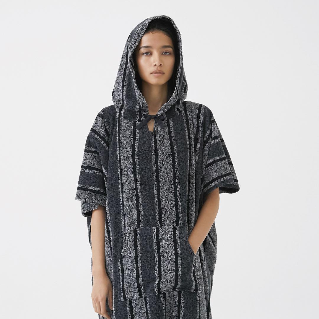 すぐ乾く吸水速乾「hotel_」のストライプ柄 サウナポンチョ