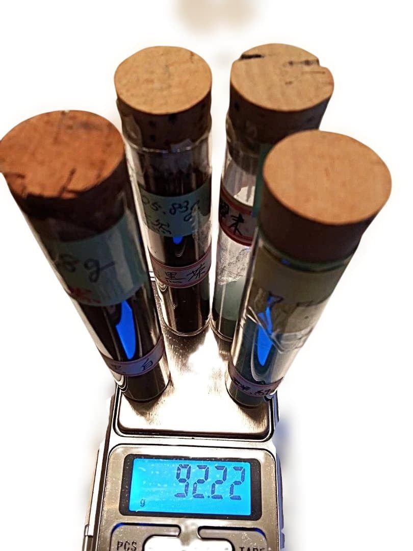 天然岩絵の具・水群緑他４色４７g/エビスヤ発売ラベル付き　昭和初期試験管入り