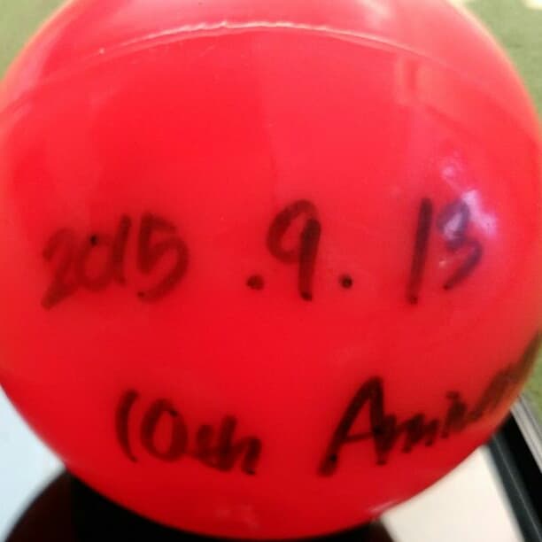 AAA　伊藤千晃　サインボール※経年劣化あり