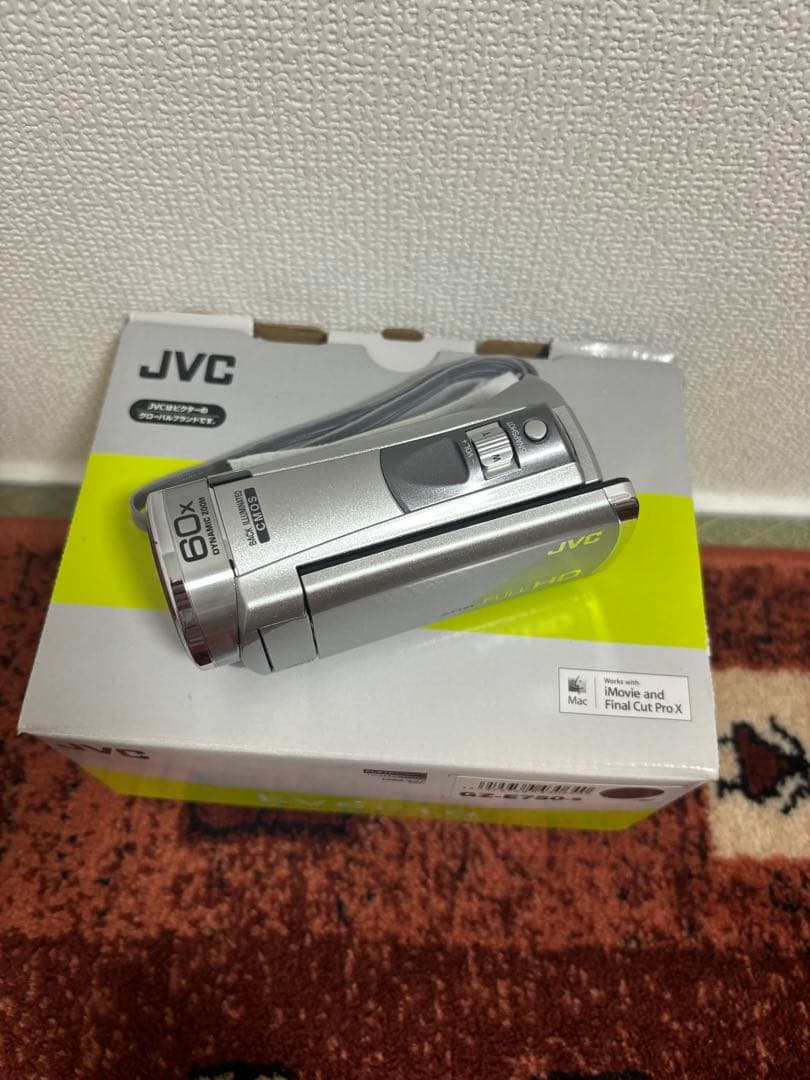 JVC Everio GZ-E750-S ビデオカメラ 本体