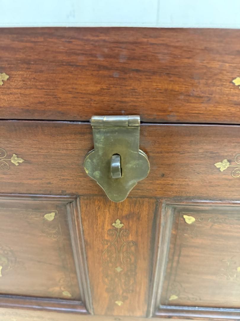 【引き取り可】 ローズウッド製の装飾収納箱　ねこあし　猫足