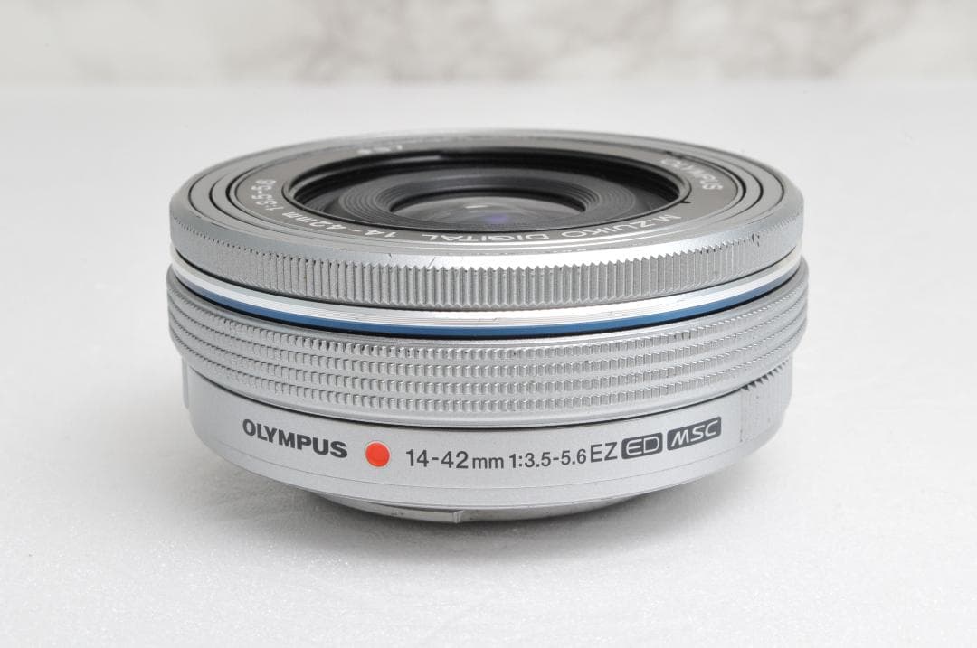 ショット数新品級❣️OLYMPUS PEN E-PL10⭐️Wi-Fi ミラーレス