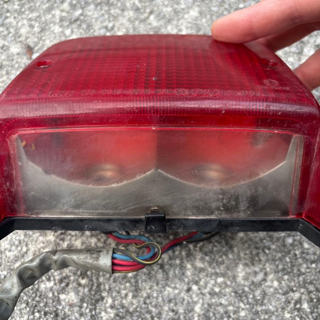 ゼファー400 純正テールランプ