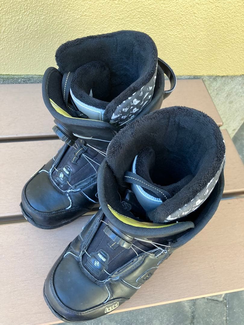 スノーボードブーツ ブラック