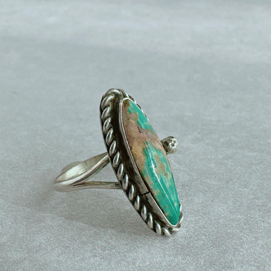 【J338】ヴィンテージ　ナバホ　ターコイズ　オーバル　シルバーリング　11号