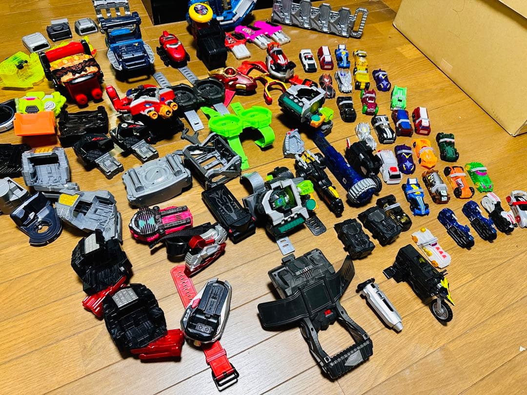 仮面ライダーベルト　セイバーGPロックシード　GPフルボトルなど250個以上山売