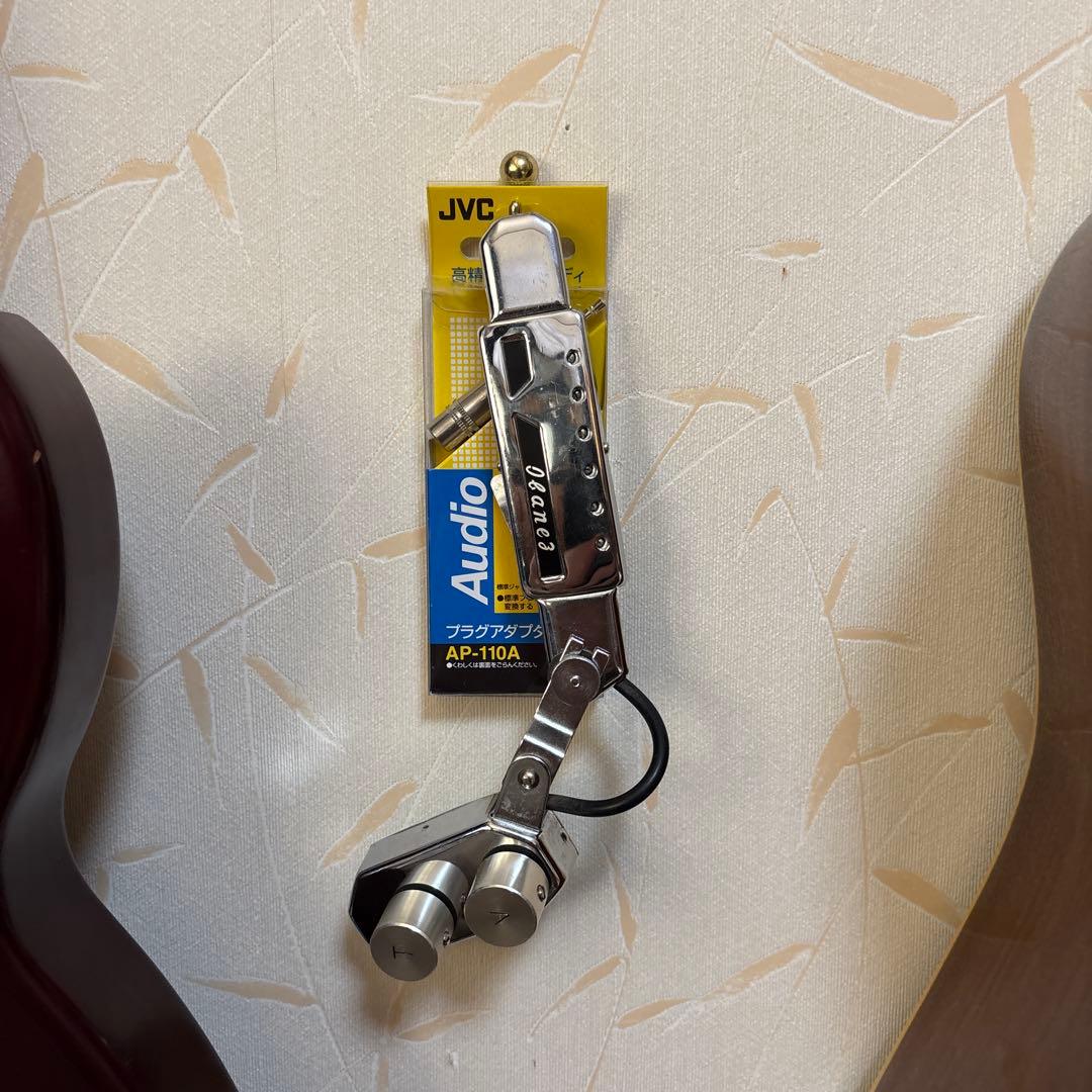 いい感じのMorris スペシャルW-50 とレア品アイバニーズPUと教則本