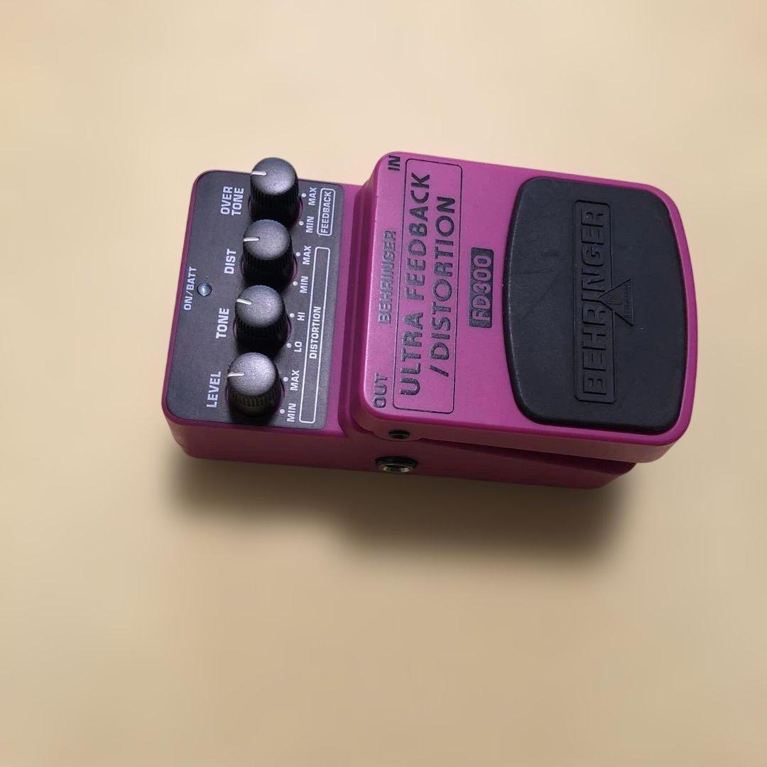 BEHRINGERベリンガー ウルトラフィードバック／ディストーションFD300