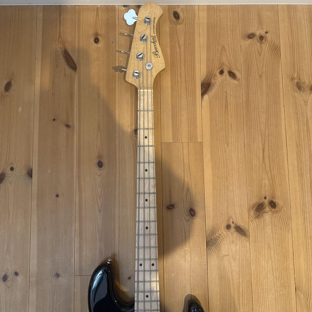 Bacchus Universe Series Jazz Bass 黒　トラ目