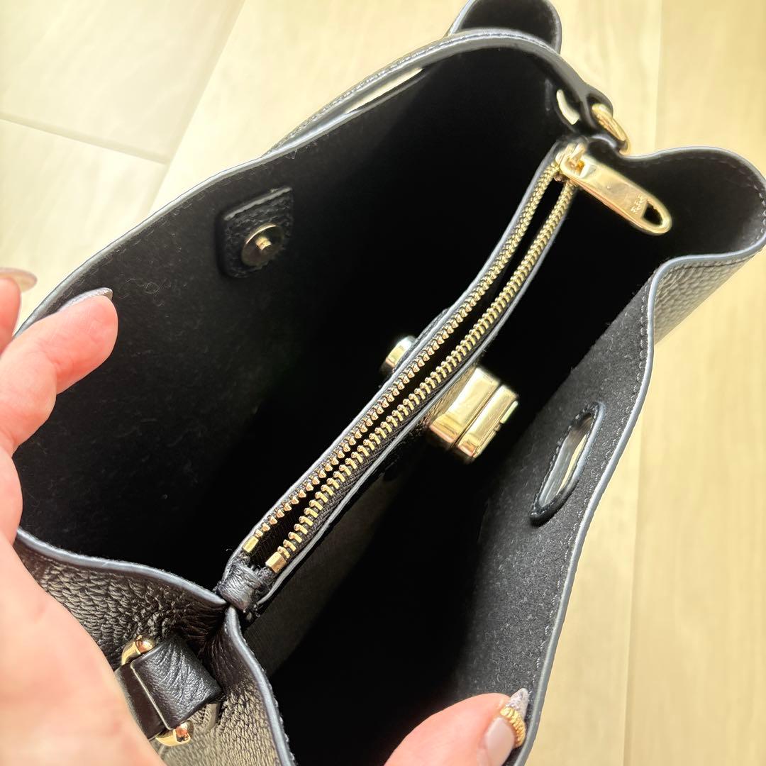 FURLA バッグ　黒　美品