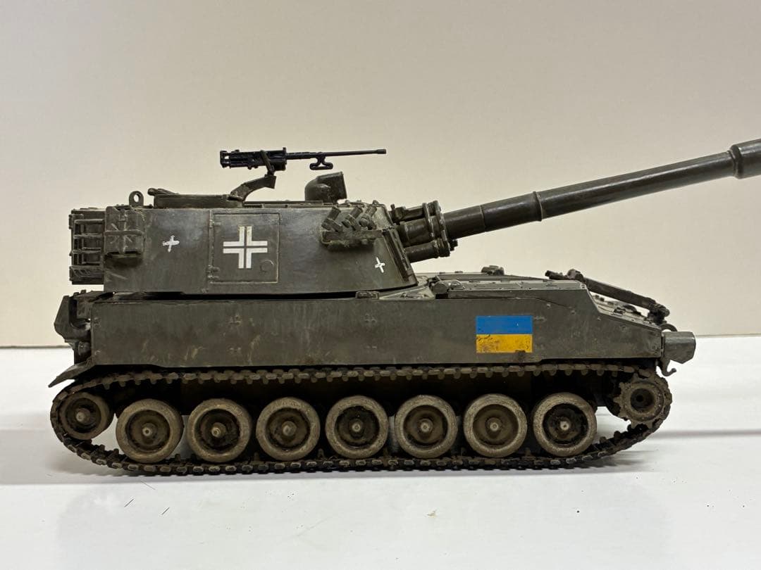 イタレリ　1/35 M109 完成品　戦車　自走砲　模型　プラモデル　