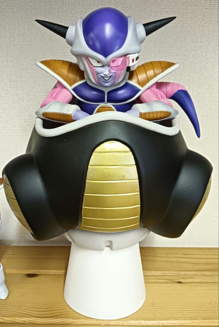 コ*ウ様 ドラゴンボール　アライズ　フリーザ　フィギュア