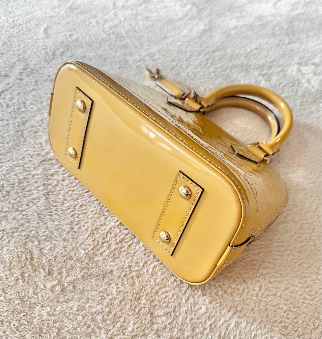 Louis Vuitton ルイヴィトン アルマ BB ベージュショルダーバッグ