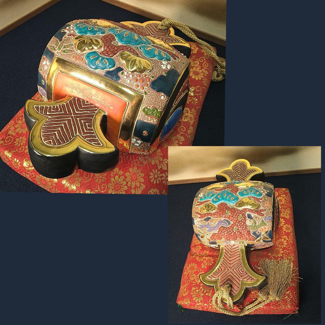 AJ32 九谷焼 打出の小槌 八幡窯 座布団付 松縁起図 飾り物 置物