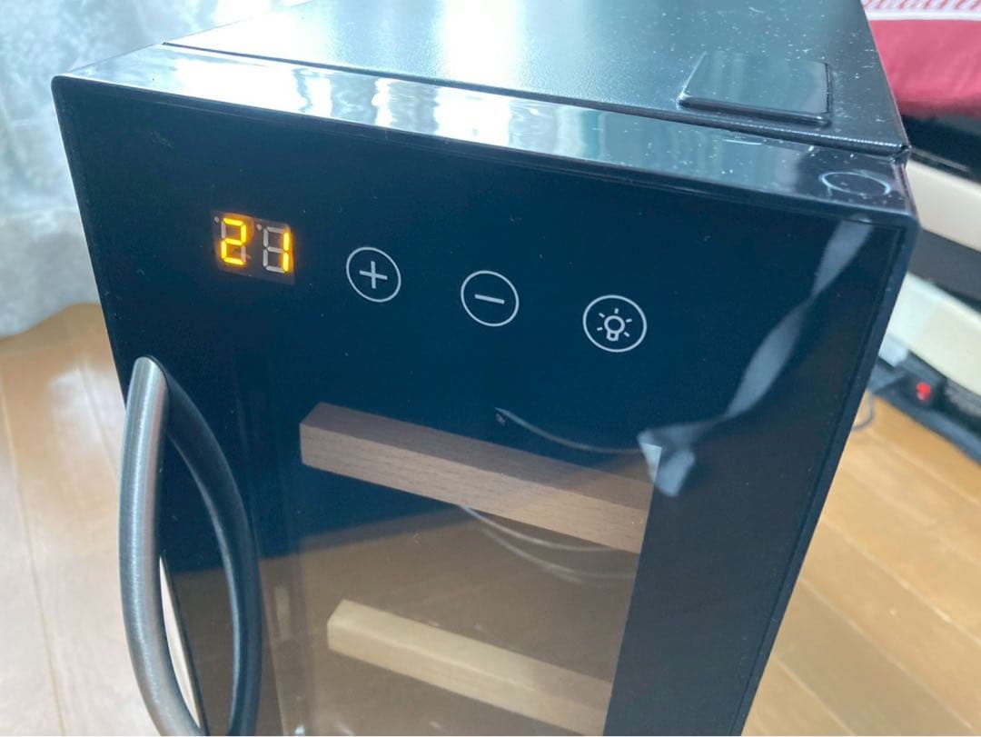 2024年製 電子式ワインセラー CE-4W-K/W