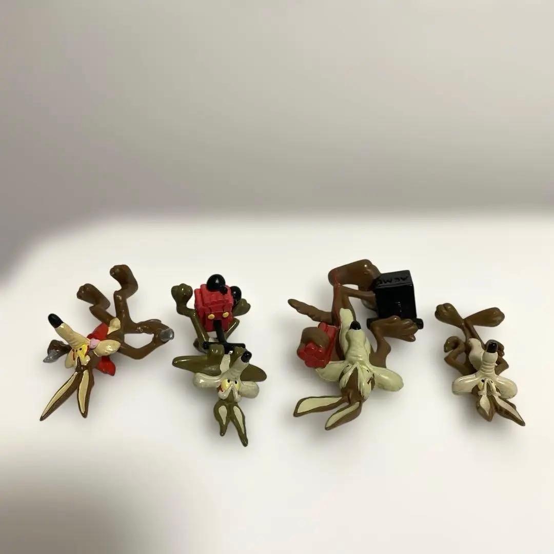 ワイリー コヨーテ フィギュア 8体セット