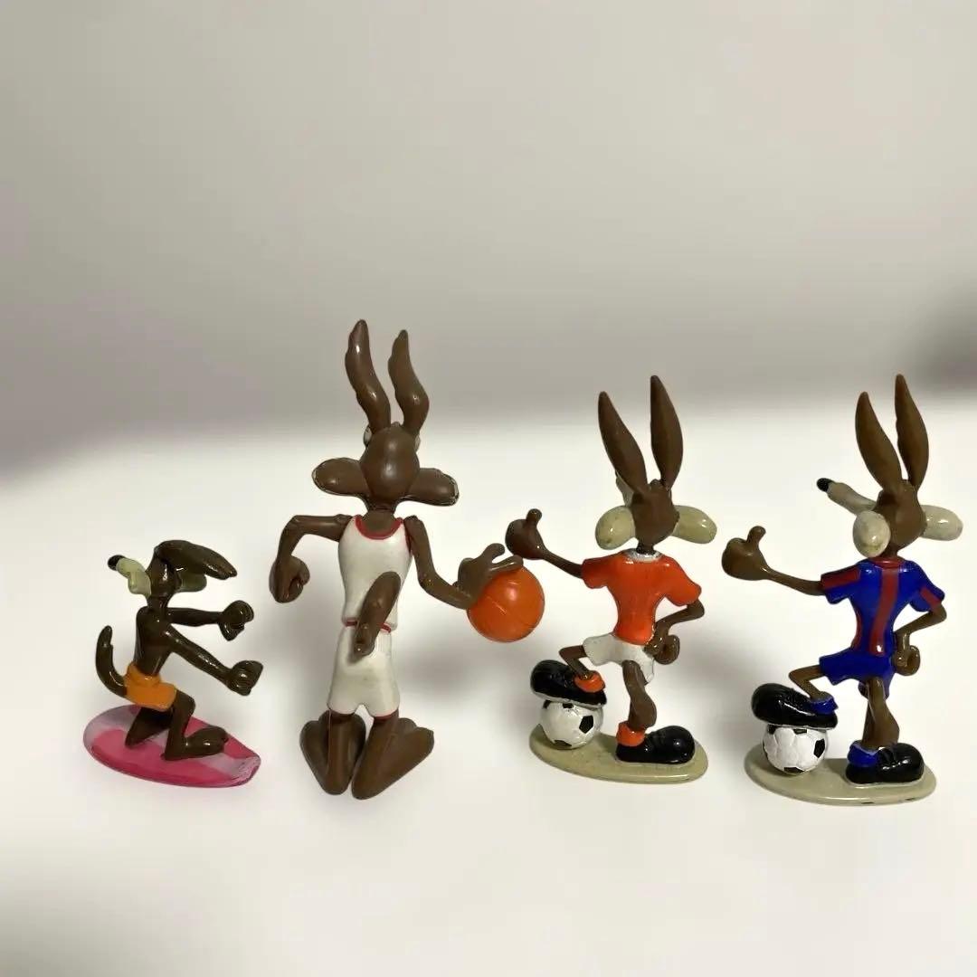 ワイリー コヨーテ フィギュア 8体セット