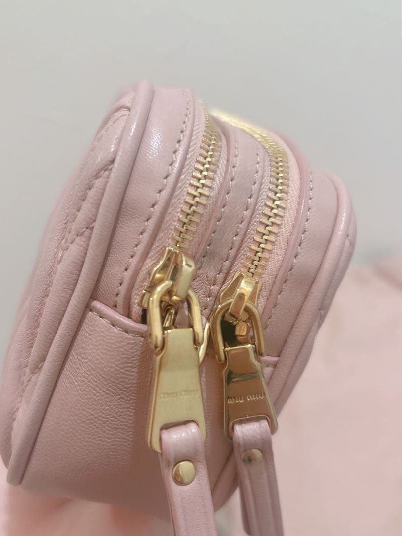 MIU MIU ピンク ショルダーバッグ キルティング