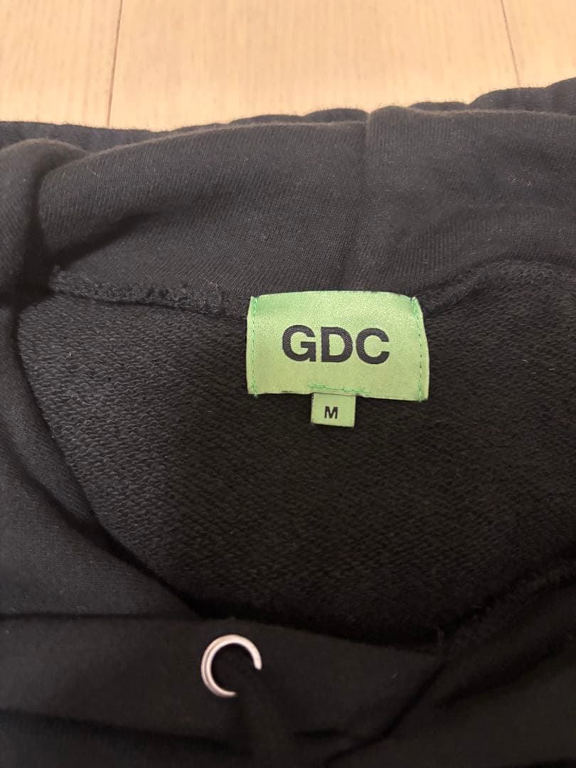 GDC Kinski ロゴプリント プルオーバーパーカー ブラック M タグ付き