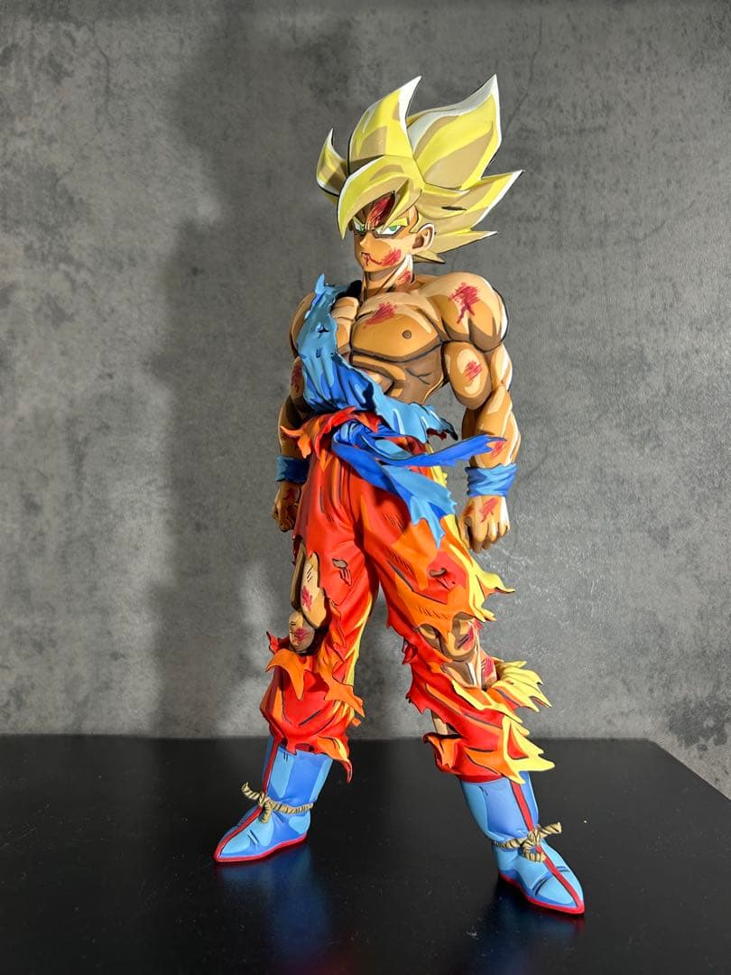 孫悟空　リペイントフィギュア　超サイヤ人