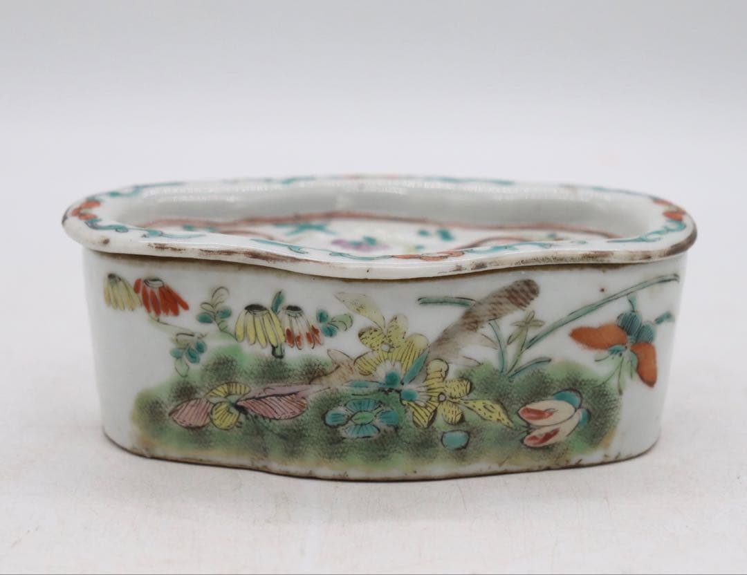 中国　清時代　粉彩花卉昆虫紋香燻　送料込み1213