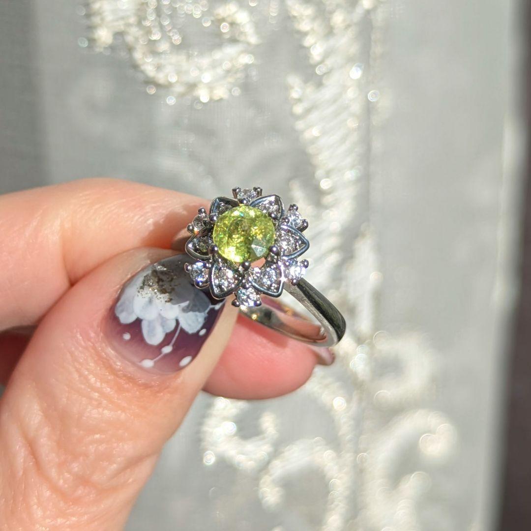 天然石スフェーン指輪リングスノーフレークフラワーデザイン シルバー10.5号