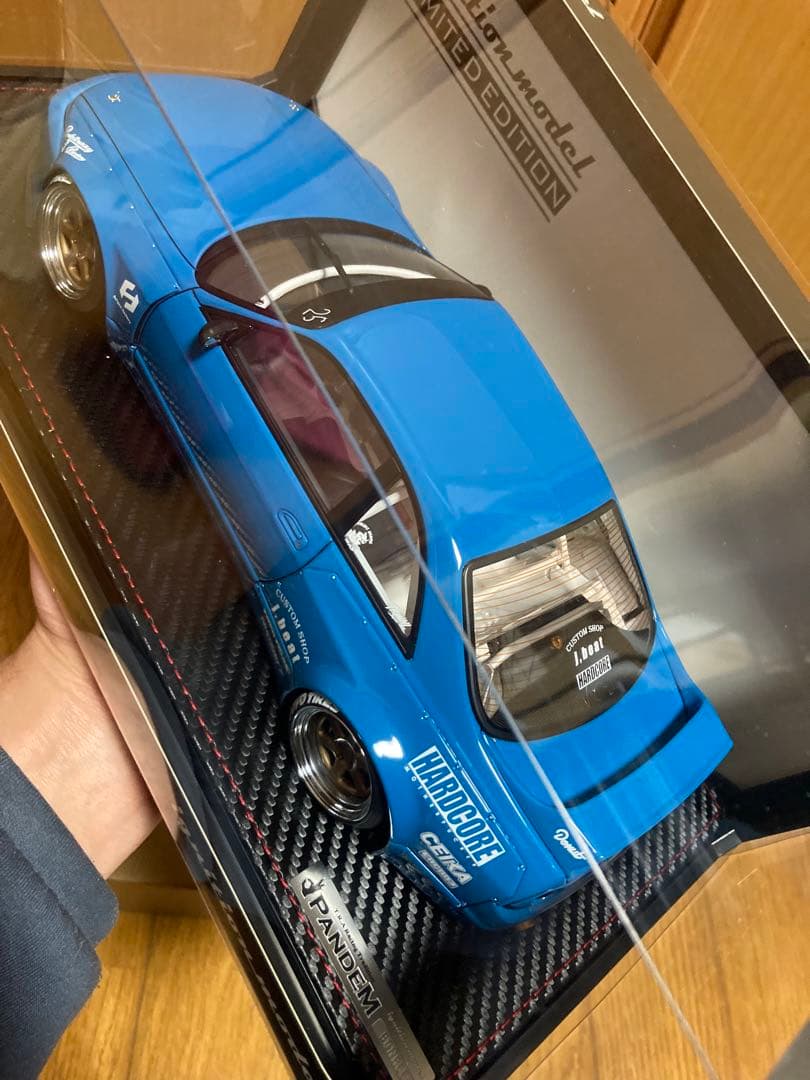 イグニッションモデル1/18スカイラインGT-R！R33パンデム！ロケットバニー