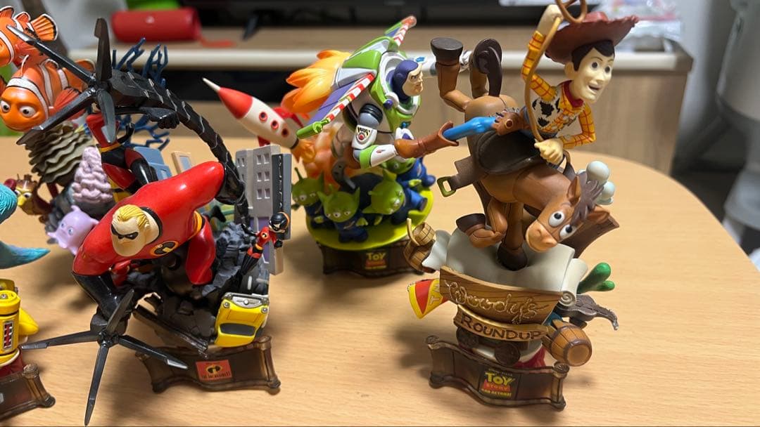 ディズニーピクサー フォーメーションアーツ 5種