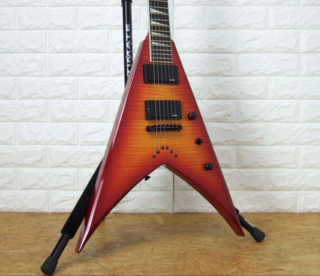 Jackson KING V KVXT CS チェリーサンバースト
