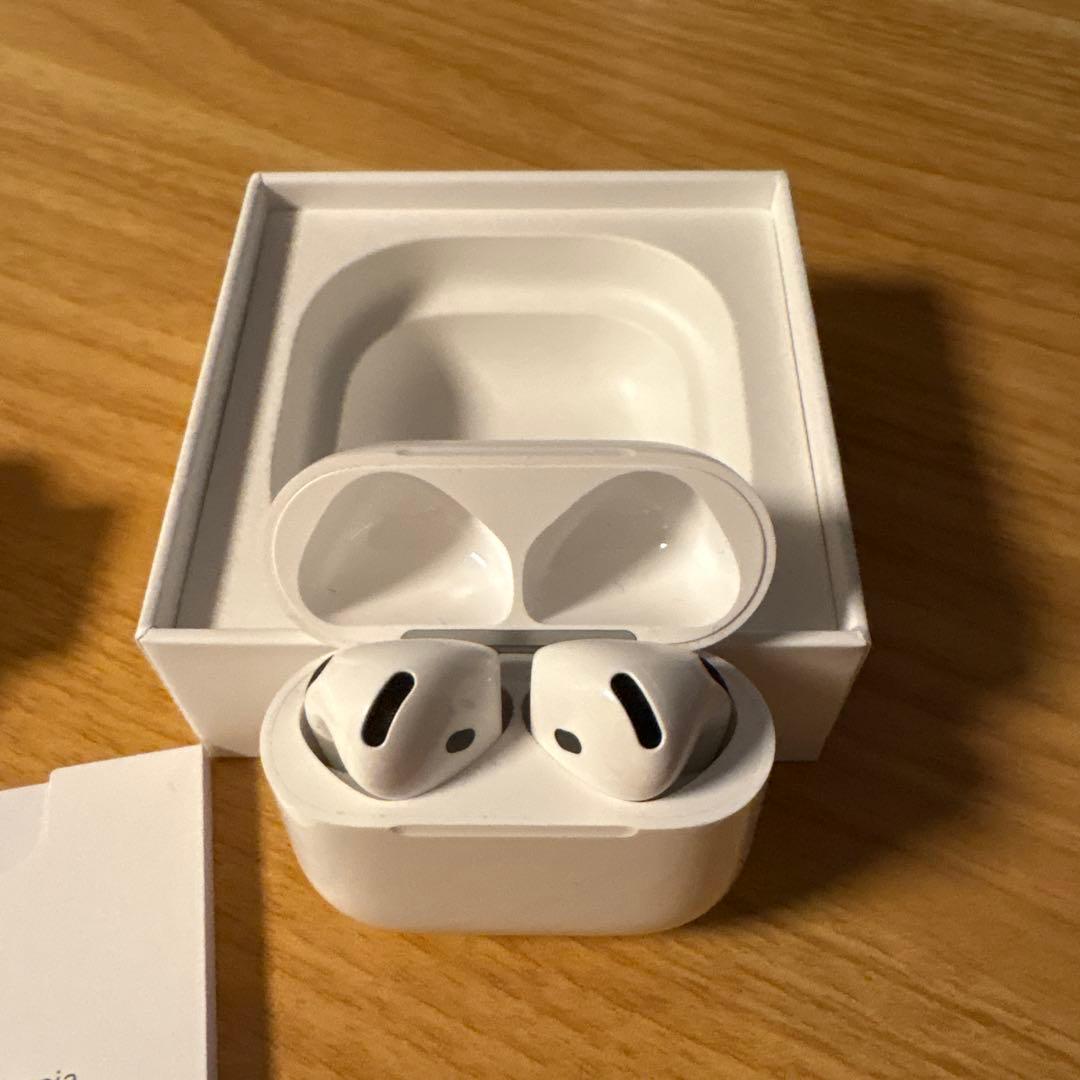 Apple AirPods 4 ワイヤレスイヤフォン 純正