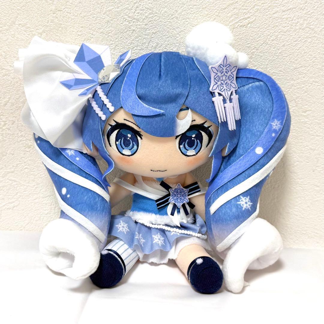 初音ミク　雪ミク　2025 gift ぬいぐるみ　Crystal 