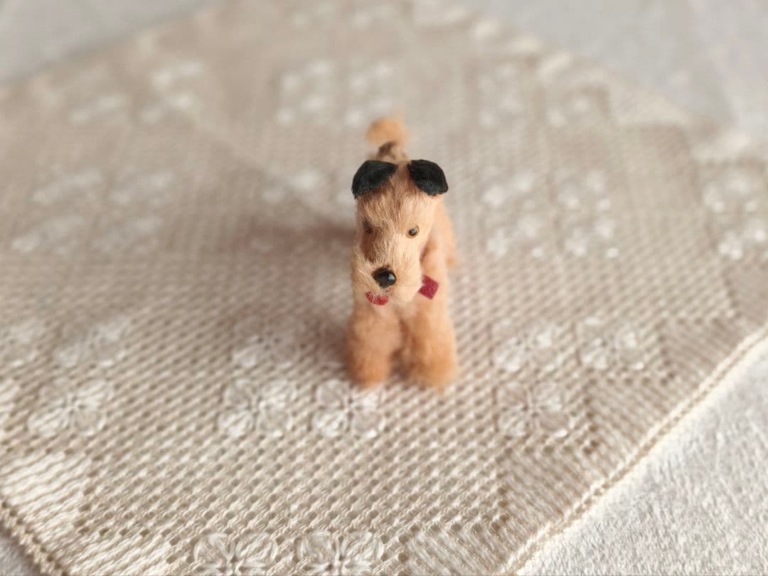 * vintage dog ❀ * 赤い勲章リボンの テリアさん