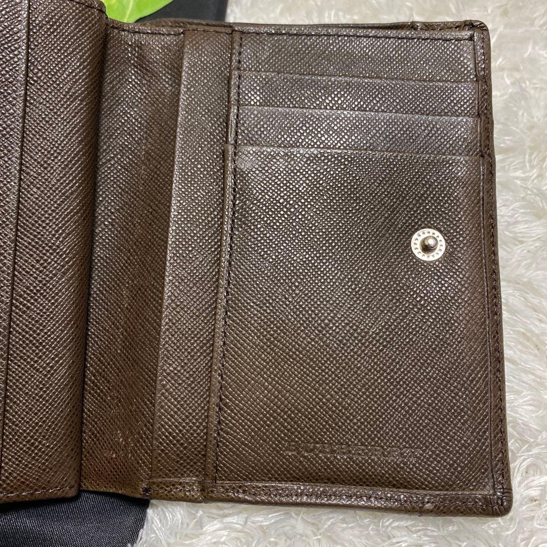 Burberry がま口　二つ折り財布　お洒落　美品　ノバチェック
