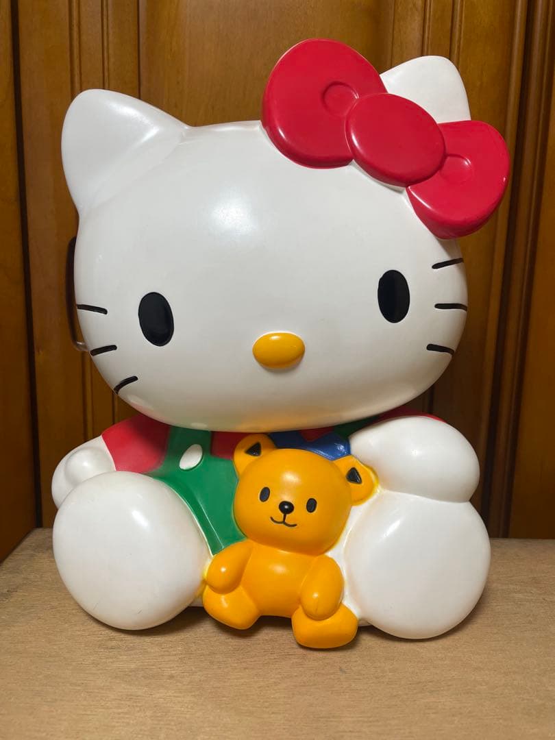 ハローキティ キャラクター特大貯金箱　約30cm