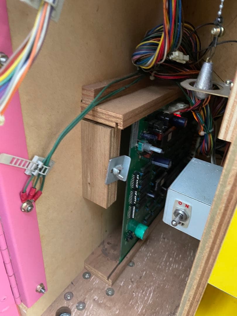 スタンス ねらってカモンちゃん プライズ機 ゲームコーナーに