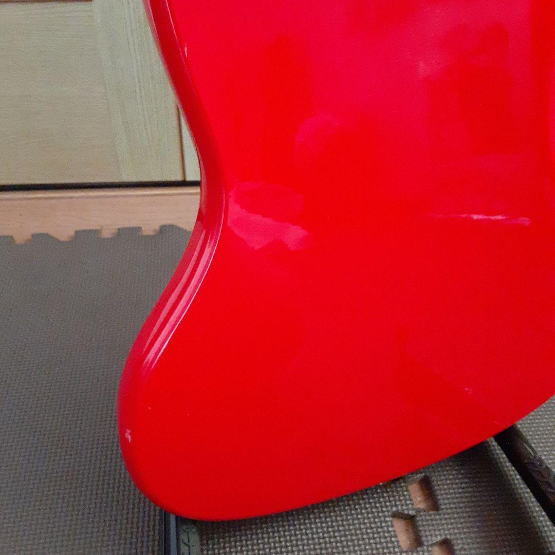 レジェンド　ベースギター　渋いレッド色