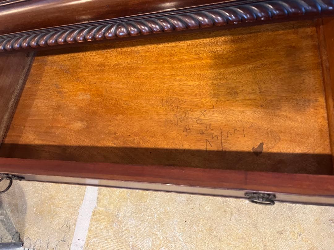 イギリス　アンティークキャビネット　1900年代（推定）