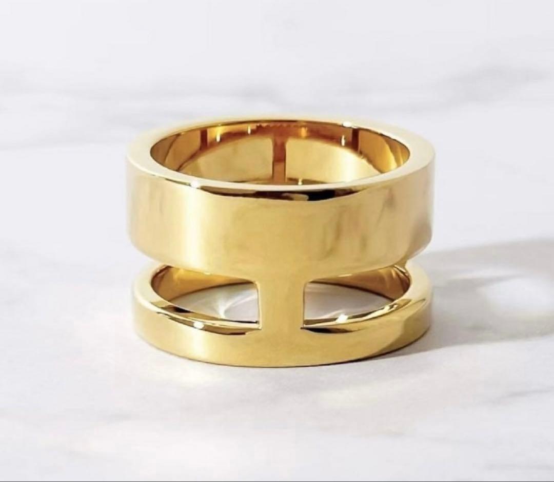 【FENDI】BAG BAGS RING Mサイズ ゴールド×ブラック